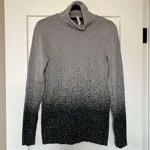 Flurry Blizzard Seamless Turtleneck